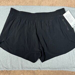 Lululemon Tracker Short 4" - Size 18- Color: Black